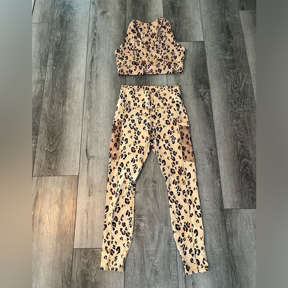 Fabletics set, size Large